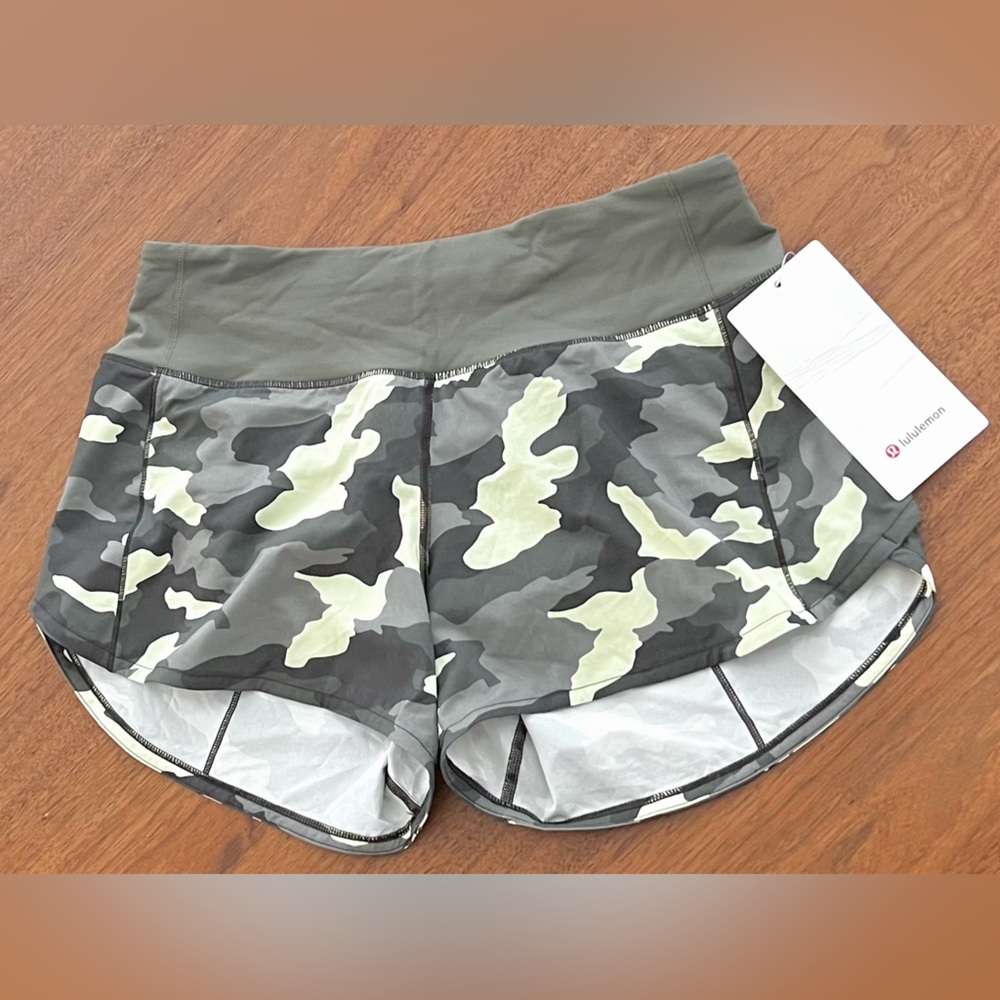 Lululemon Speed Up MR Short 4” *Lined - Size 6 - Mid Rise